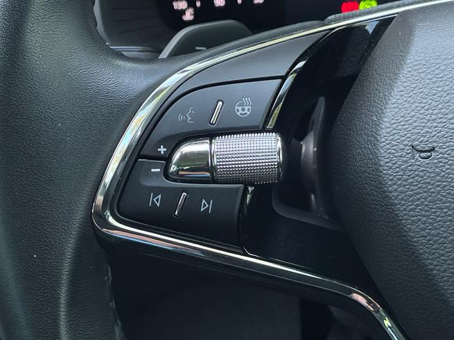 ŠKODA Karoq Photo 16