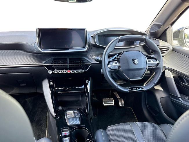 PEUGEOT E-208 Photo 11