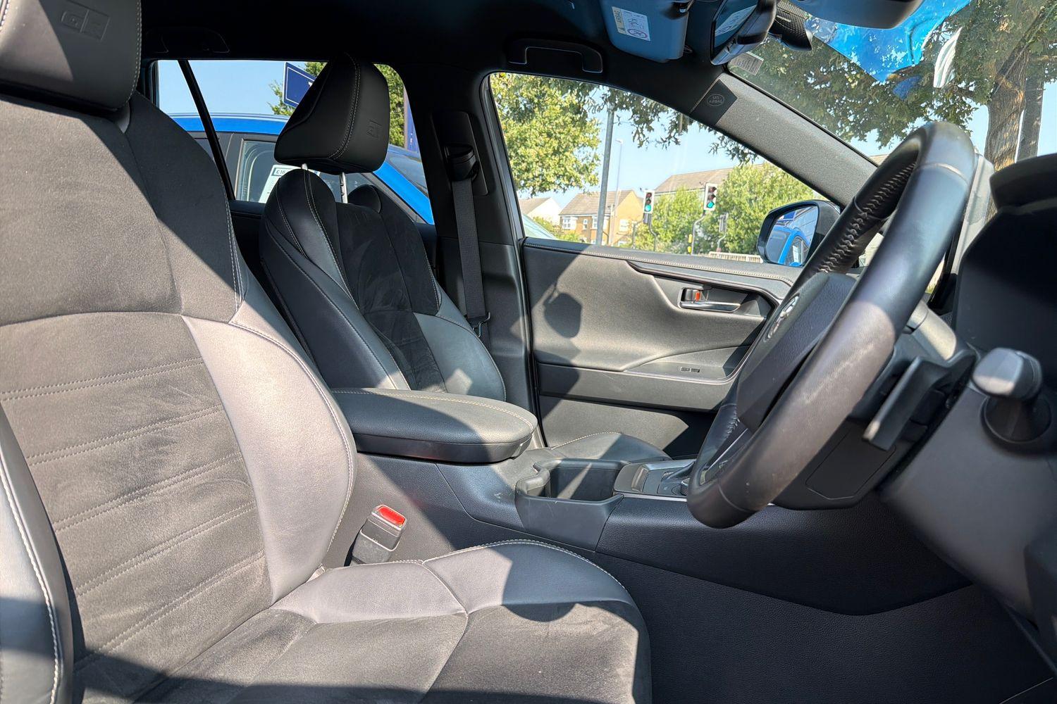Toyota RAV4 Photo 16