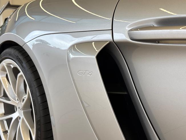 PORSCHE 718 Cayman Photo 49