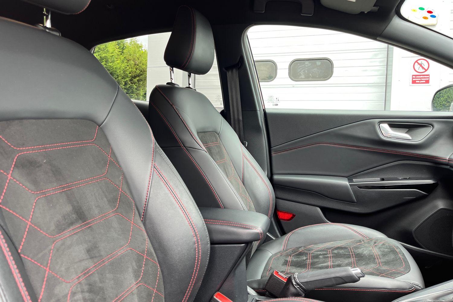 Ford PUMA Photo 16