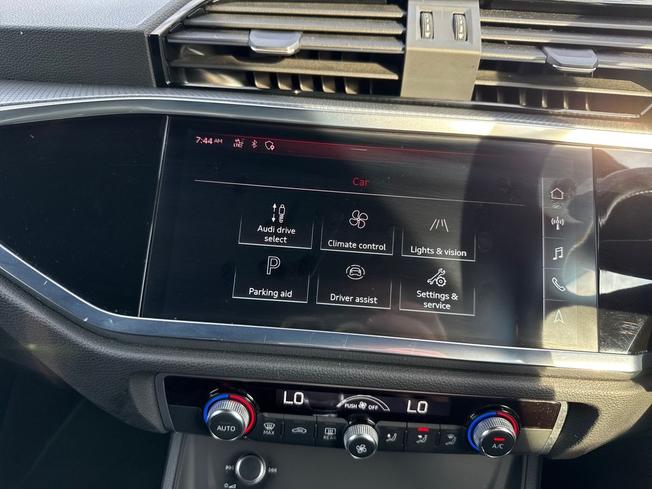 AUDI Q3 Photo 37