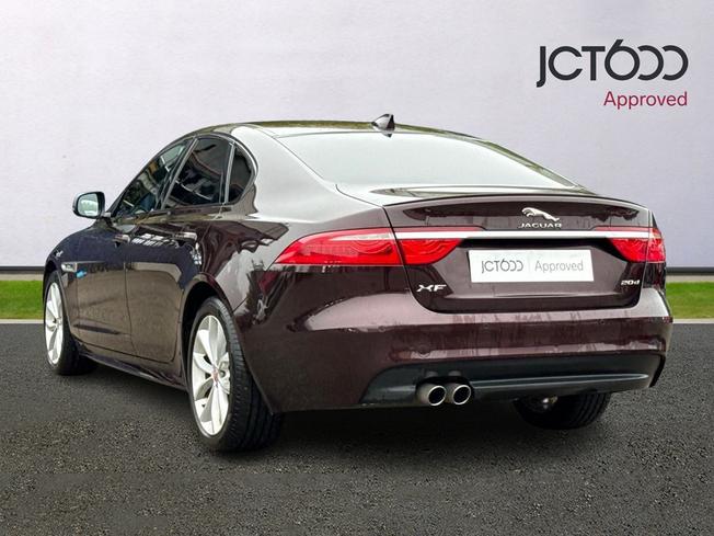 Jaguar XF Photo 3
