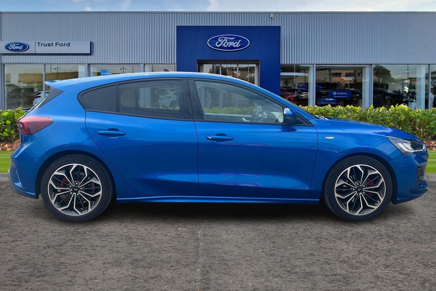Ford Focus Photo 2