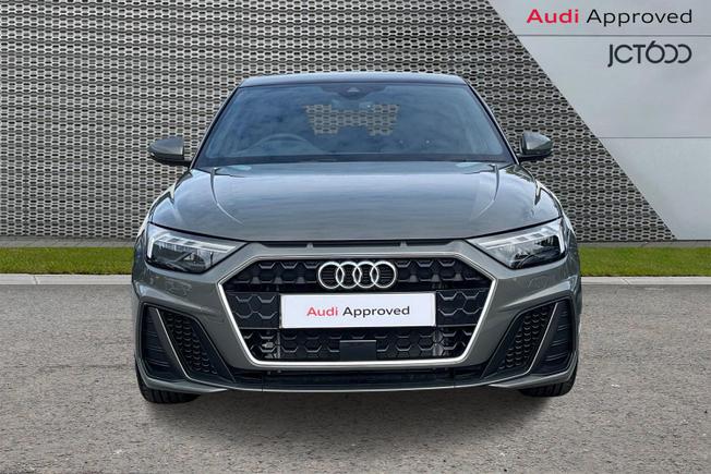 AUDI A1 Photo 8