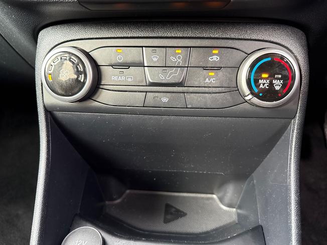 Ford Fiesta Photo 36
