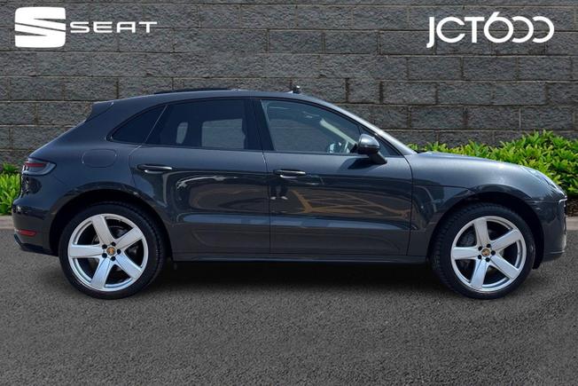 PORSCHE Macan Photo 4