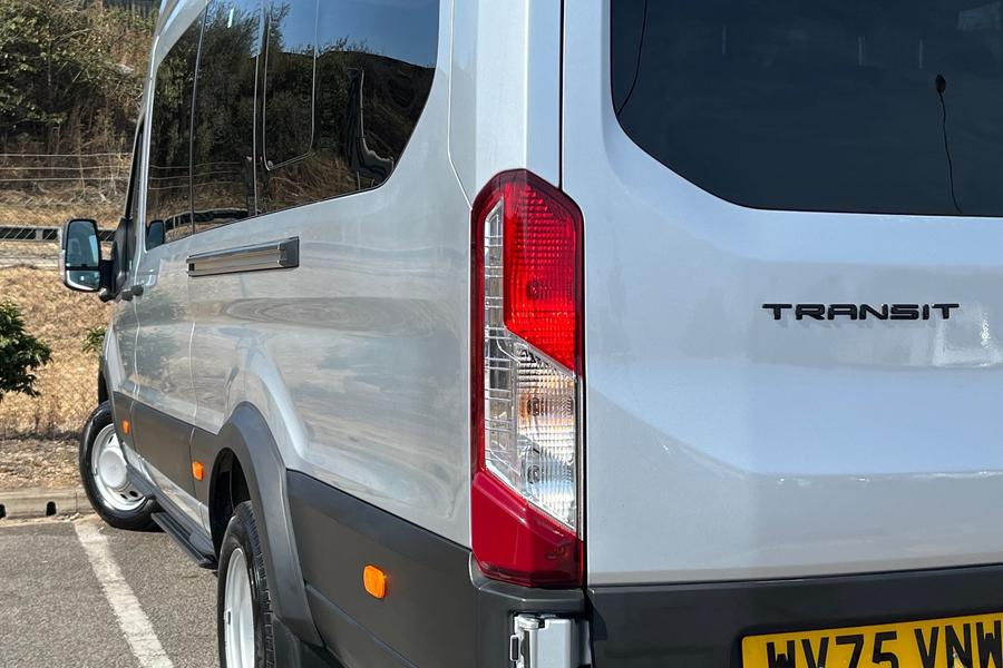 Ford TRANSIT Photo autoimg-e5469999bfebe0edfd44e9e78bc1580e102638a7.jpg