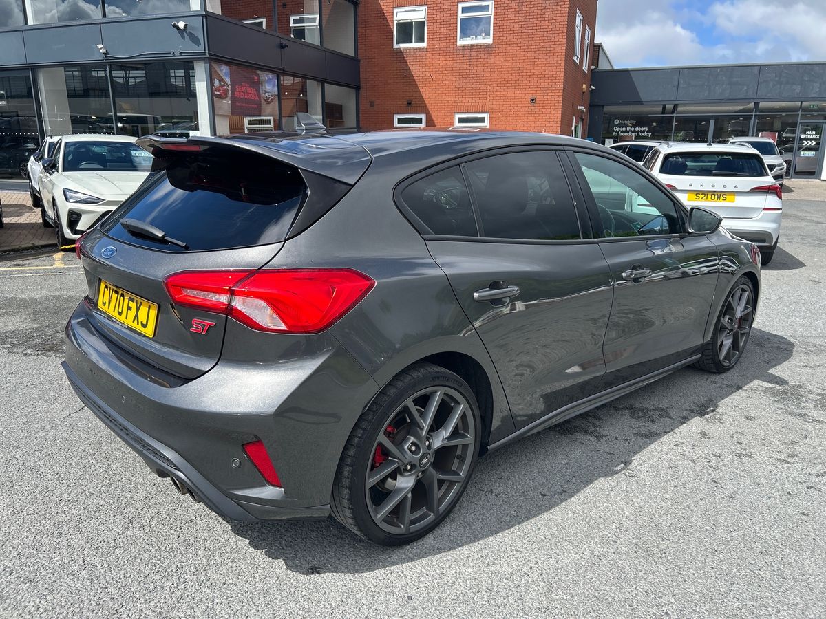 Ford Focus Photo 31