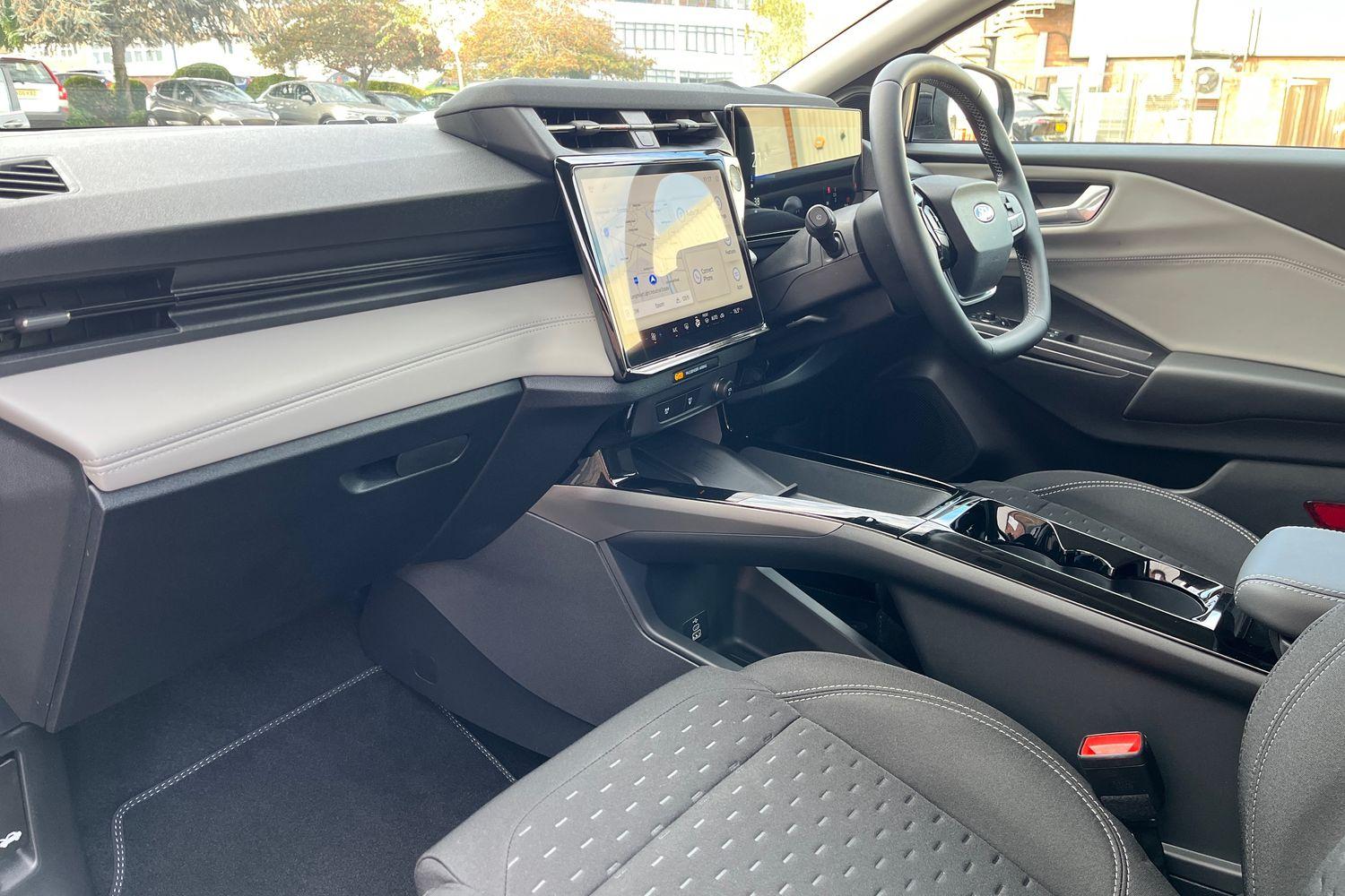 Ford Puma Gen-E Photo 17