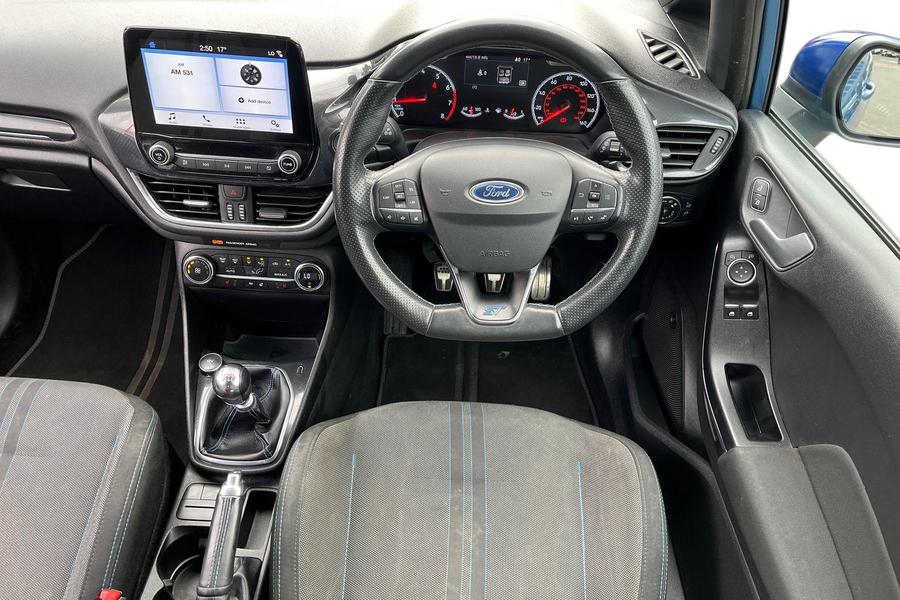 Ford FIESTA Photo autoimg-e551515079e660eac60597b71eb7a93400f67ec1.jpg