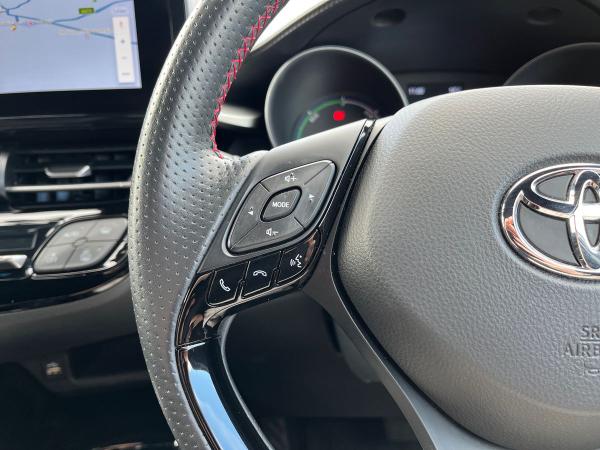 Toyota C-HR Photo autoimg-e5565805c1f9142f69efe9fda92eeaf7a56792b6.jpg