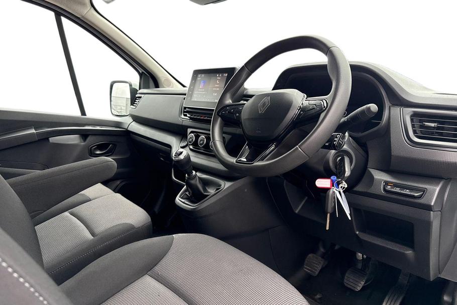 Used Renault TRAFIC NU74EDO 14