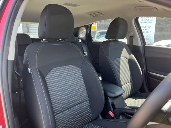Kia Ceed Photo autoimg-e55bfa24481b8c1435fe611d8a3101bcc575b3ea.jpg