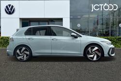 VOLKSWAGEN Golf Photo 4