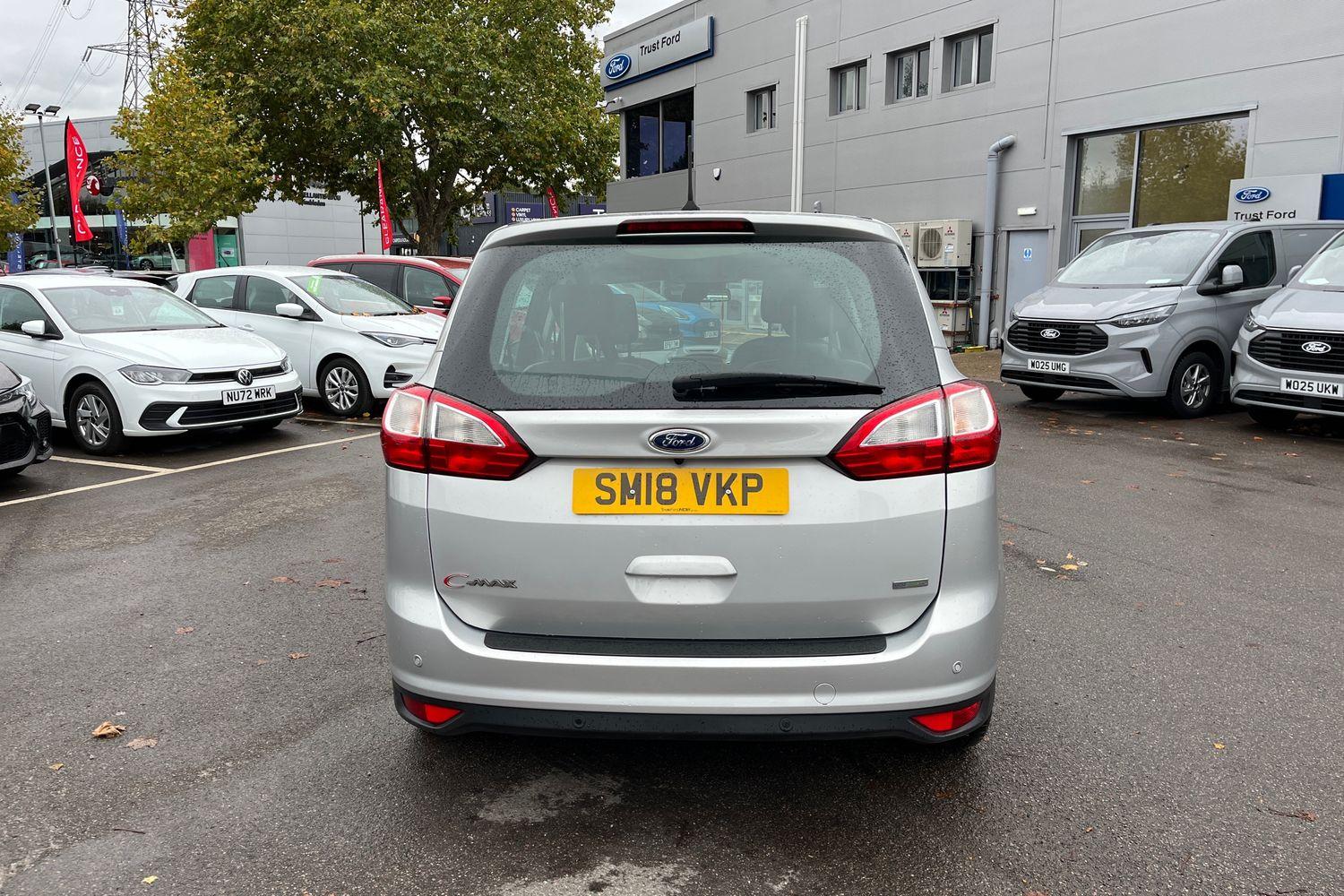 Ford GRAND C-MAX Photo 33