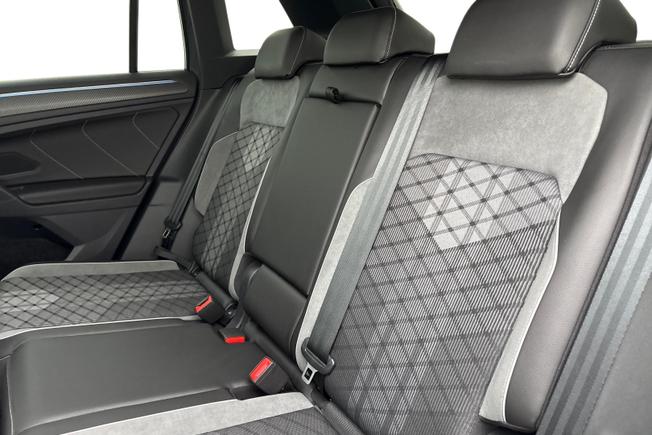 VOLKSWAGEN Tiguan Photo 9