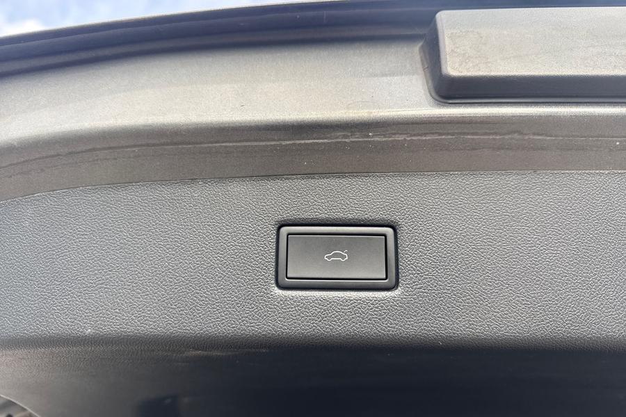 Ford Explorer Photo autoimg-e5617e752d952a4da3f546073a3c278e60a1bec1.jpg