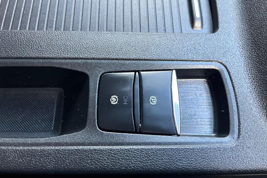 Ford KUGA Photo autoimg-e56aa667ca4d1e7eabca55f484a921116dd852a3.jpg