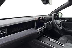Volkswagen Passat Photo 2
