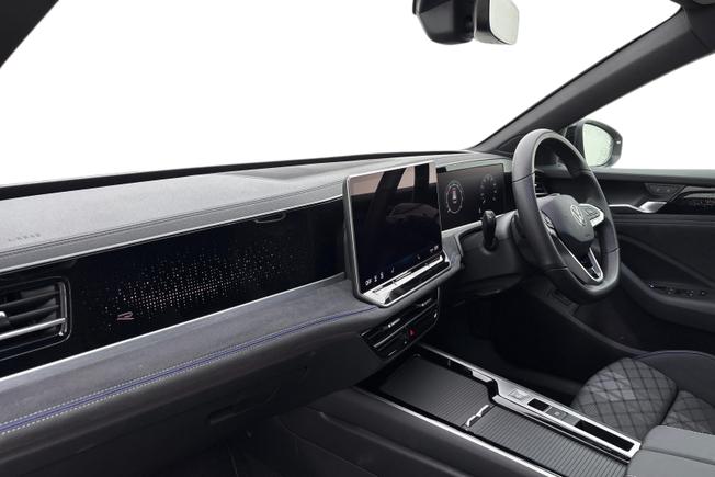 Volkswagen Passat Photo 2