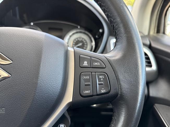 SUZUKI S-Cross Photo 17