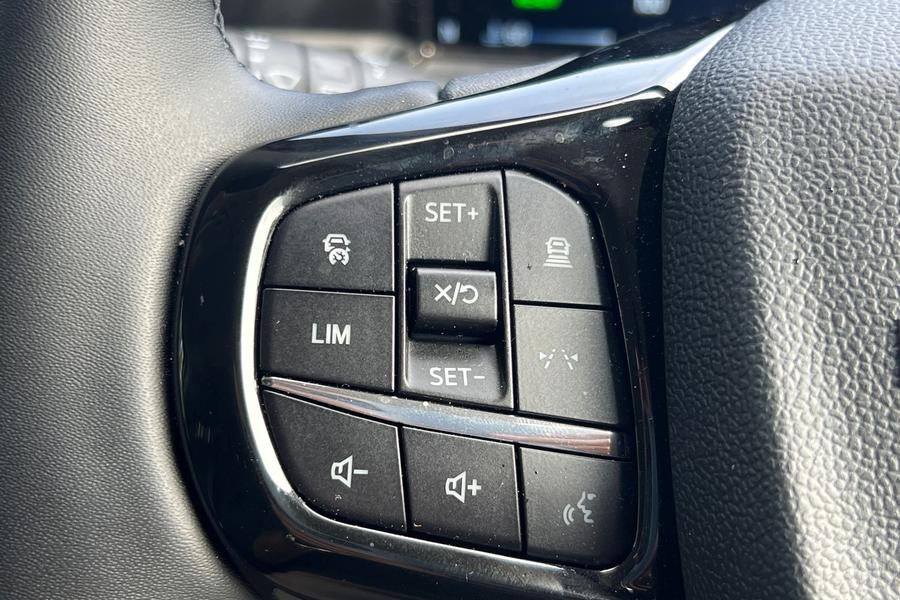 Ford TOURNEO CUSTOM Photo autoimg-e5736e027891b45a58a2f5fe67fda219323fbba2.jpg
