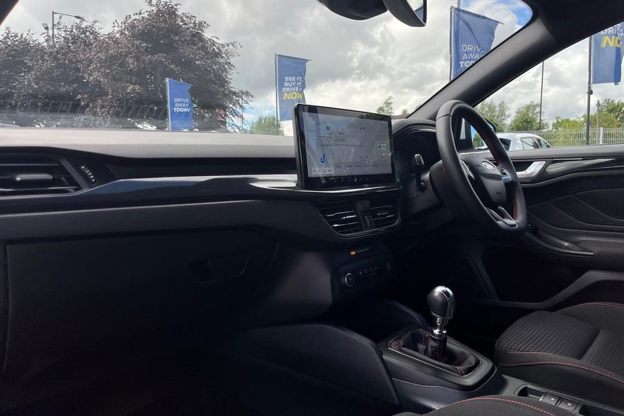Ford Focus Photo autoimg-e5764aa15e4aea4f0eeeb955cb6957ccf5ec0500.jpg