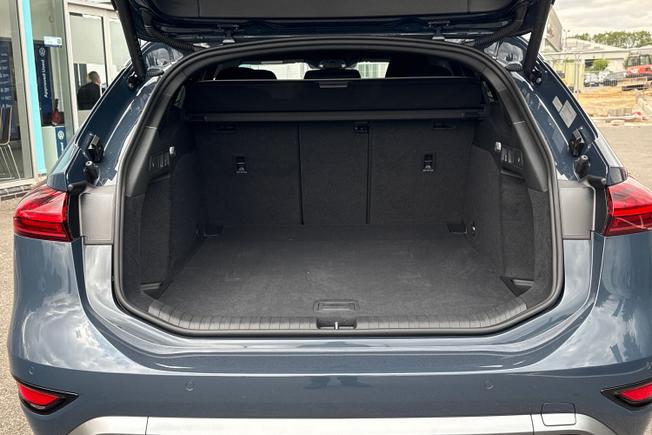 AUDI A6 E-Tron Avant Photo 12