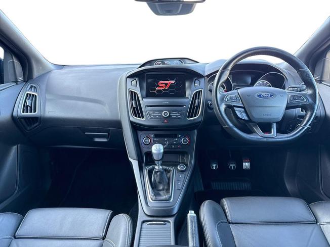 FORD Focus Photo 10