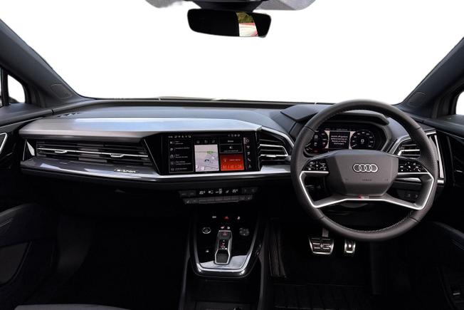 AUDI Q4 E-Tron Photo 10