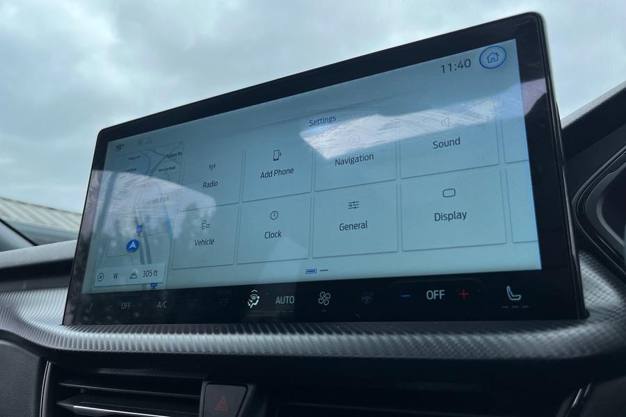 Ford Kuga Photo autoimg-e57fda70777c54d27833bdac12c6aada55c3d528.jpg