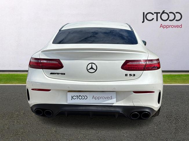 MERCEDES-BENZ E Class Photo 7
