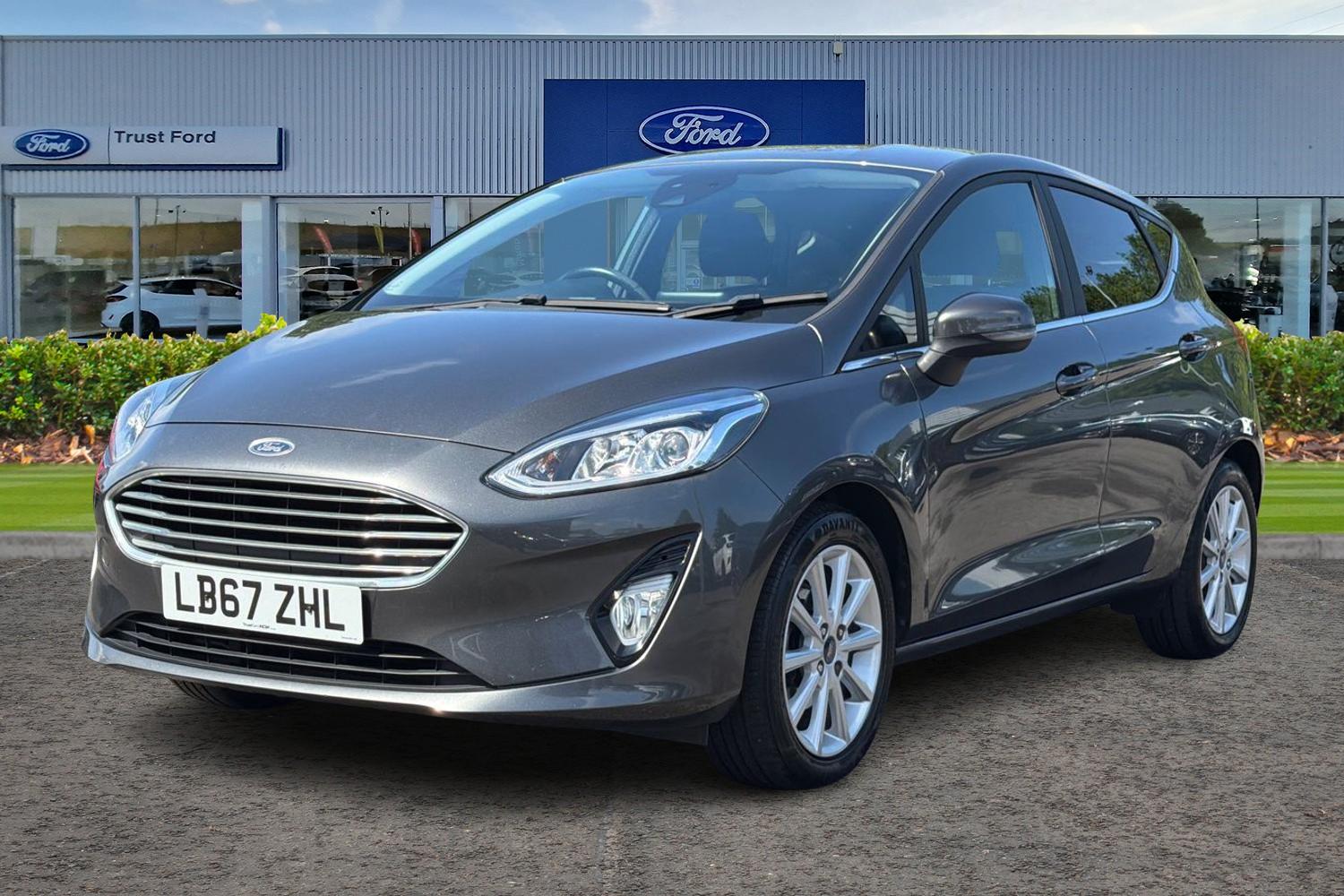 Ford FIESTA Photo 4