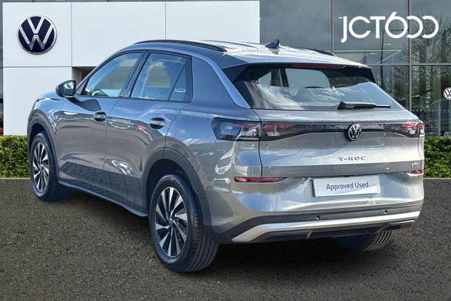 VOLKSWAGEN T-Roc Photo 3