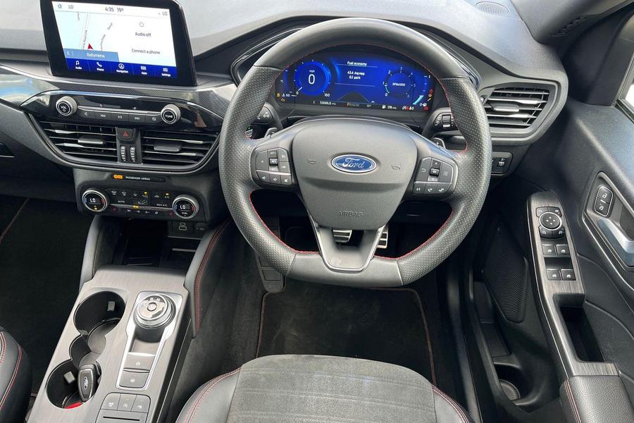 Ford KUGA Photo autoimg-e589ae96bfa6dcba6119d05e85ef0c143024de2c.jpg
