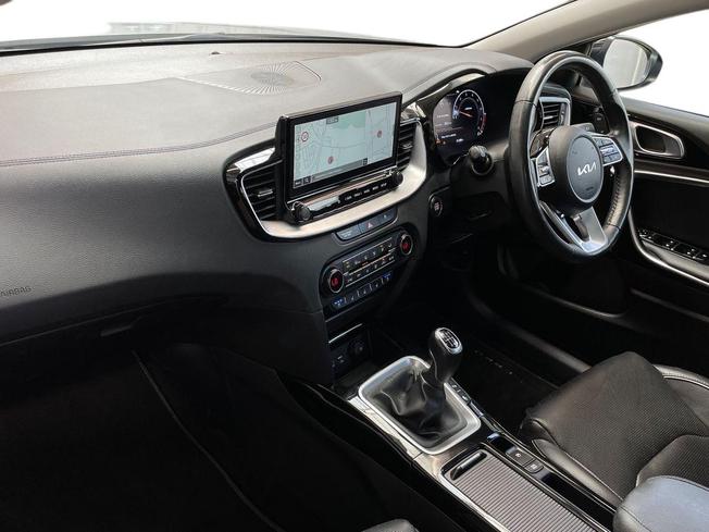 KIA Xceed Photo 2