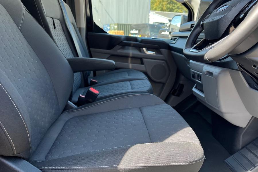 Ford TRANSIT CUSTOM Photo autoimg-e58f0b0a4f45c3c0f4b3ce8fe75ad3650d01b0a6.jpg