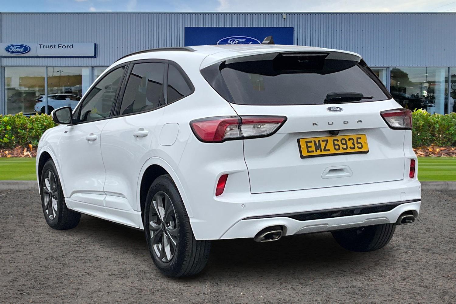 Ford KUGA Photo 1