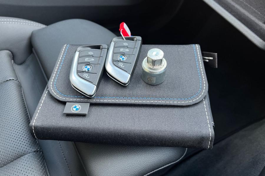 BMW 3 Series Photo autoimg-e5970a240ed2153eac01ccbec6062454b4253ea1.jpg