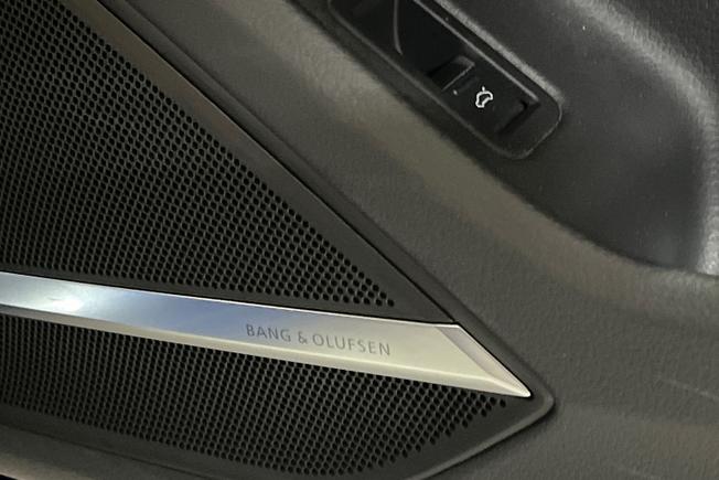 AUDI A8 Photo 30