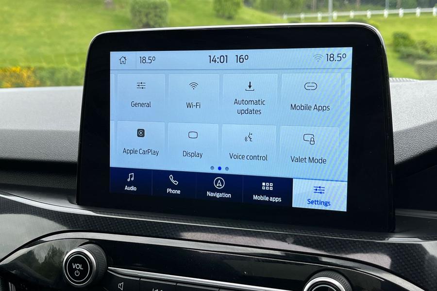 Ford KUGA Photo autoimg-e59939821f0be58e4f23a1b66a83f2602f53c097.jpg