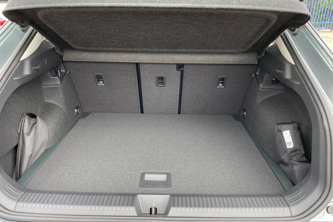 VOLKSWAGEN T-Roc Photo 12