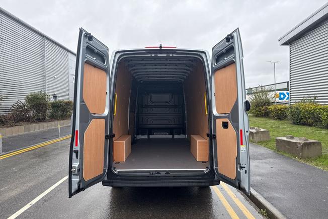 VOLKSWAGEN CRAFTER Photo 12