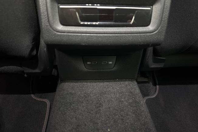 VOLKSWAGEN Golf Photo 33