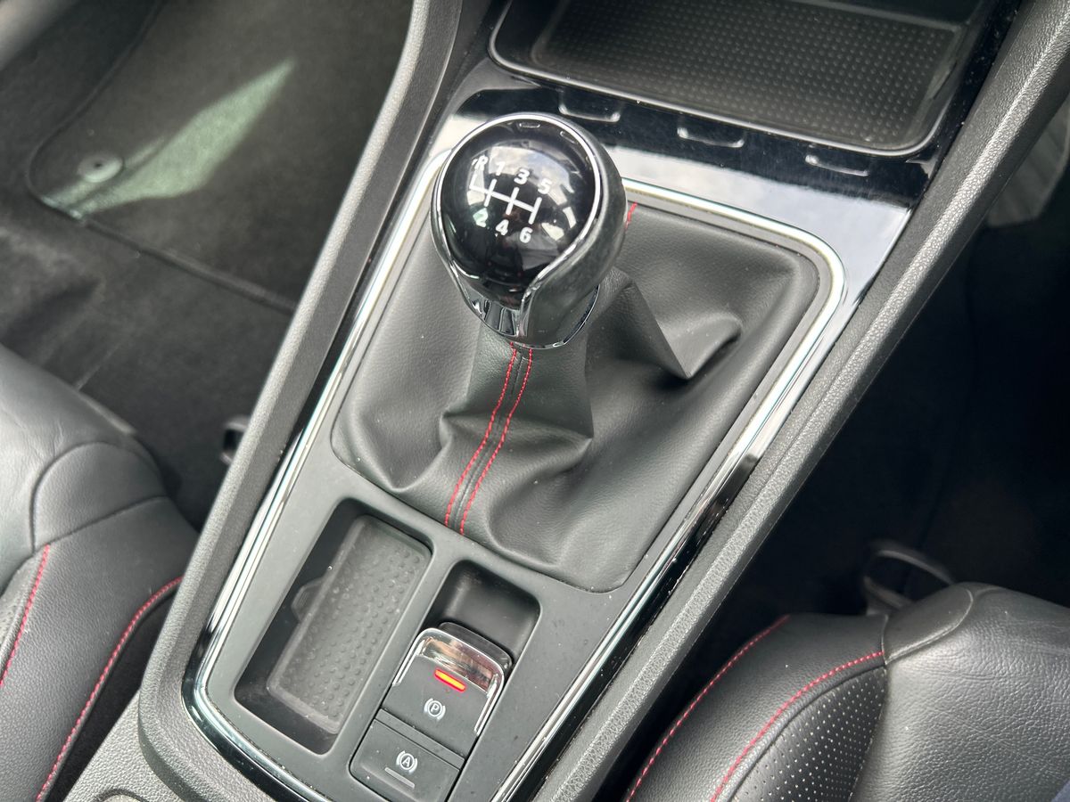 SEAT Leon Photo 12