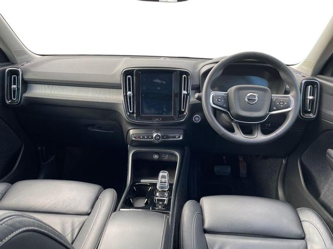 VOLVO XC40 Photo 10