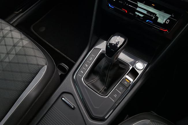 VOLKSWAGEN Tiguan Photo 24