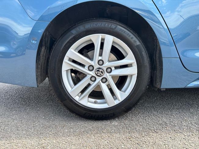 TOYOTA Corolla Photo 5