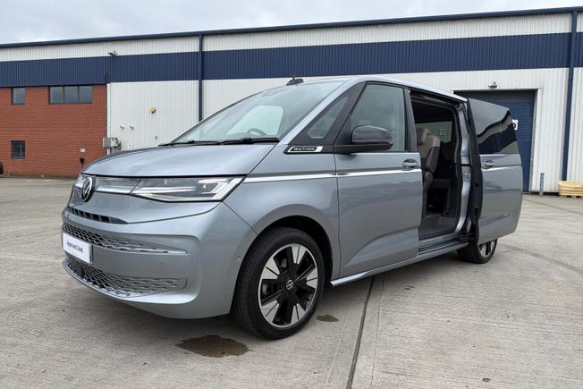 VOLKSWAGEN Multivan Photo 33